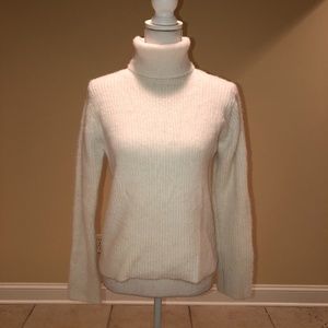 NEW Forever 21 Turtleneck White Sweater Fuzzy S